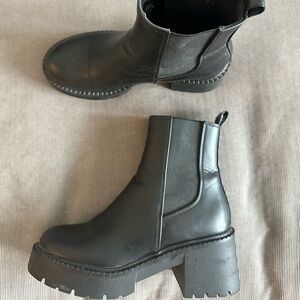 Madden Girl Chelsea Boot